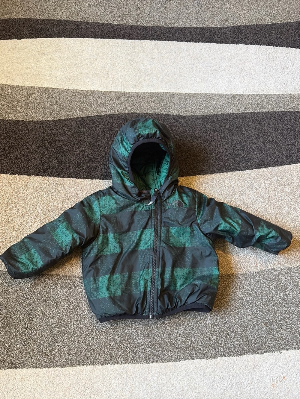 The North Face Boys 6-12 Months Reversible Jacket Baby Green Coat